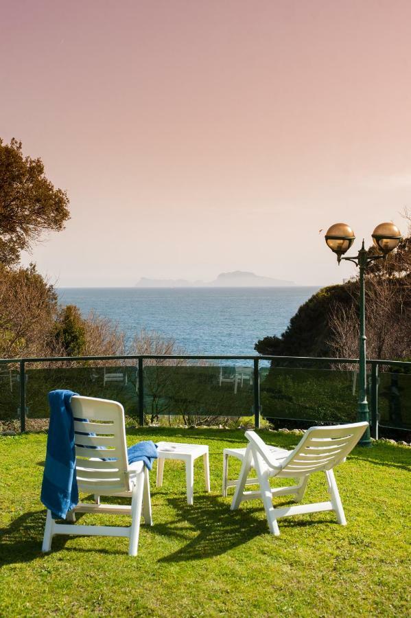 Holidays Naples Family - Pool In Front Of Capri ภายนอก รูปภาพ